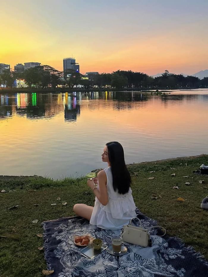 quán cafe view hoàng hôn đẹp ở Đà Nẵng Ongbazelo