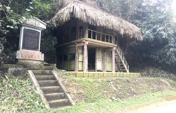 Cụm di tích ATK – Kim Quan t là nơi đặt lán ở, làm việc, và cũng là hầm trú ẩn của Bác Hồ cùng Trung ương Đảng.