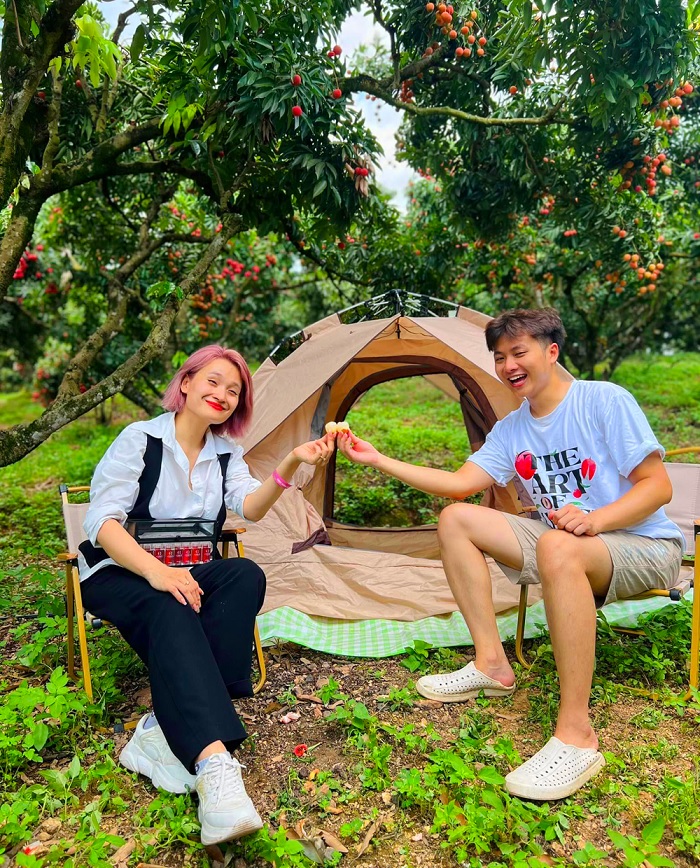 Bạn có thể thăm quan, cắm trại, hoà mình vào thiên nhiên tại các điểm check in mùa vải Bắc Giang