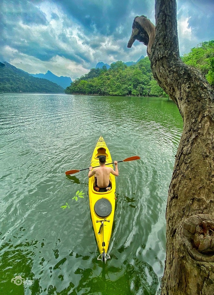 Điểm du lịch mùa hè ở Việt Nam Hồ Ba Bể có rất nhiều trải nghiệm tuyệt vời đang chờ đón bạn