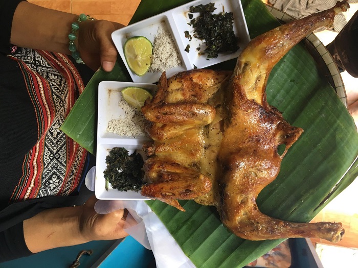 Gà nướng chính là đặc sản nhất định phải thưởng thức khi Du lịch Buôn Đôn Tây Nguyên