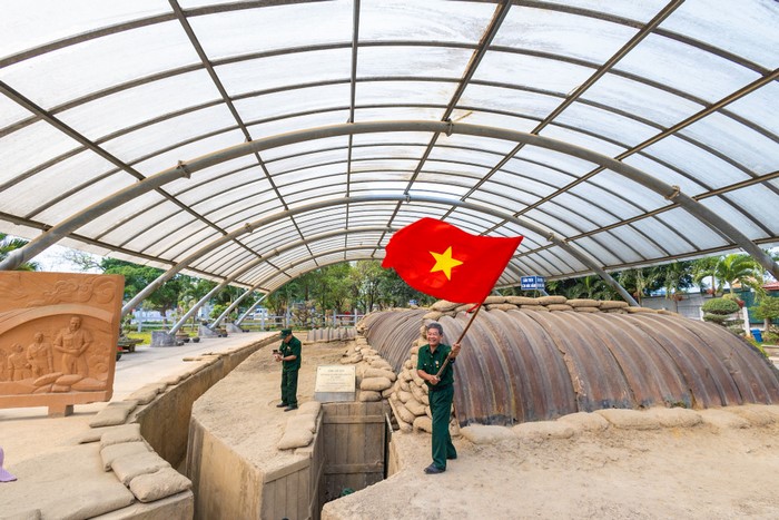 Hầm chỉ huy De Castries ghi dấu sự sụp đổ hoàn toàn của thực dân tại cứ điểm Điện Biên Phủ. 