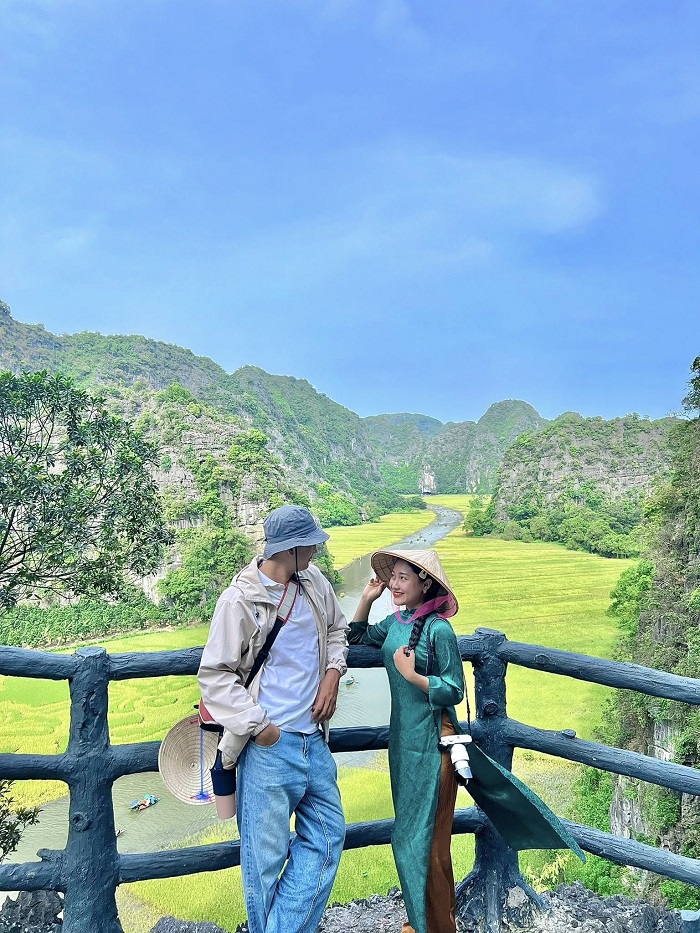 Kinh nghiệm du lịch Tam Cốc Bích Động đừng quên lên Khe Giời để chiêm ngưỡng Tam Cốc từ trên cao
