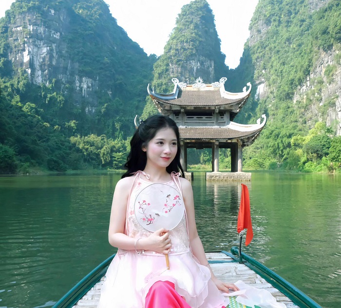Kinh nghiệm du lịch thắng cảnh Tràng An lênh đênh sông nước ngắm cảnh di sản Tràng An