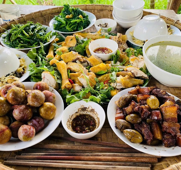 Thưởng thức cả những món ăn độc đáo của bà con làng Nặm Đăm Hà Giang