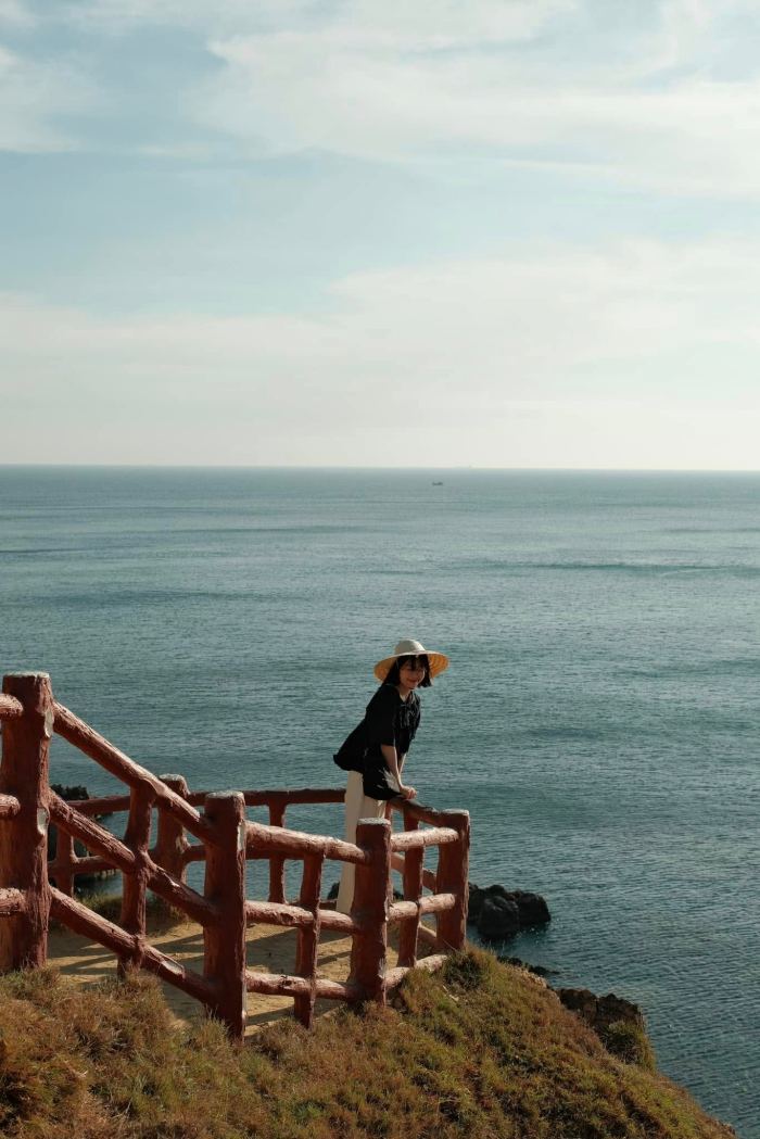 Eo Gió gần Bãi Bấc Nhơn Lý