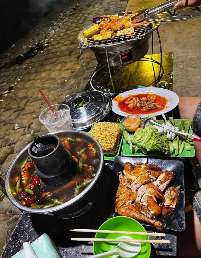 Thưởng thức hải sản ở Biển Rạch Bùn Tiền Giang