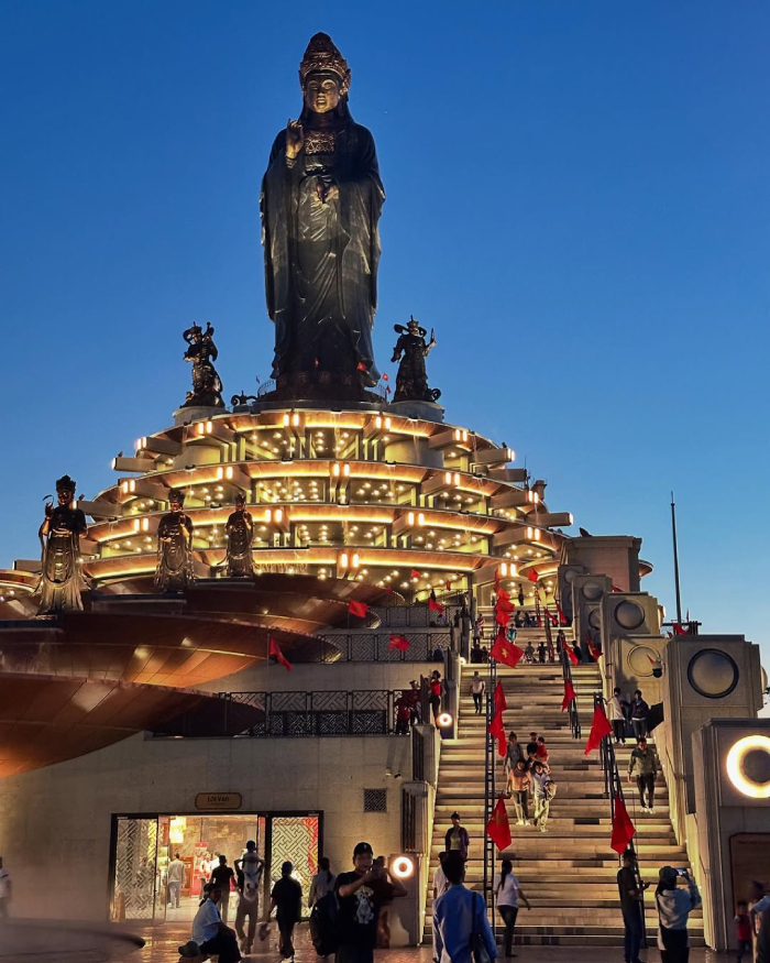 Bạn rất nên tới Tây Ninh vào các dịp lễ hội văn hóa