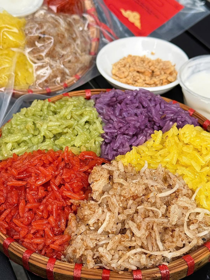Xôi ngũ sắc đại diện cho ngũ hành