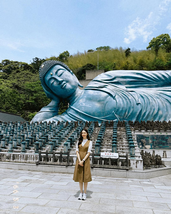 Di chuyển bằng ô tô tới chùa Nanzoin Nhật Bản