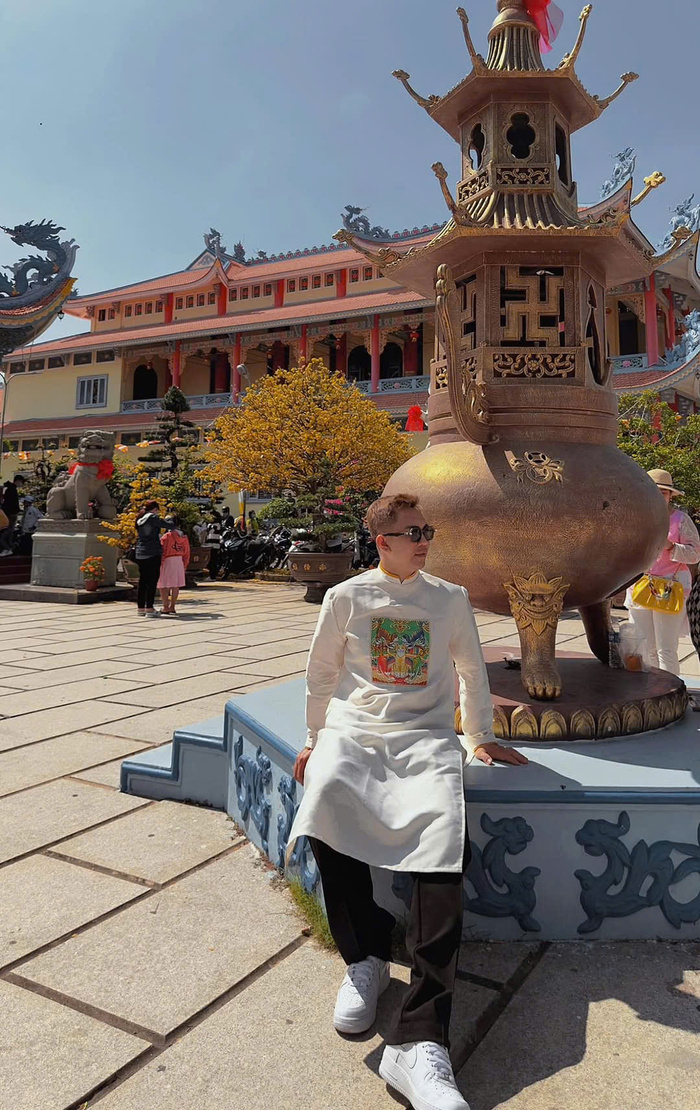 Tham quan các ngôi chùa thiêng ở Châu Đốc An Giang - Chùa Huỳnh Đạo