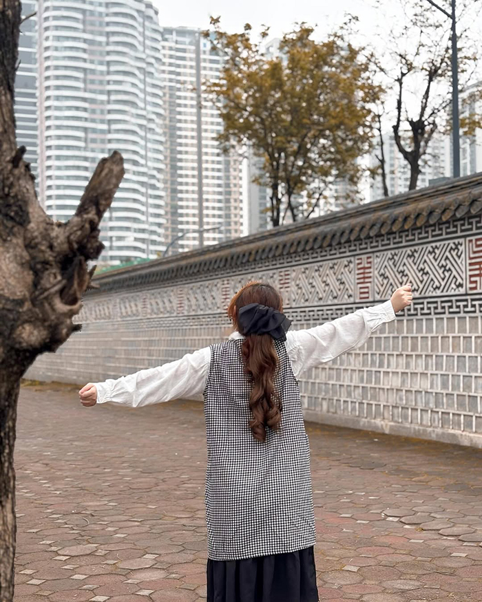 Con đường tại Đại sứ quán Hàn Quốc