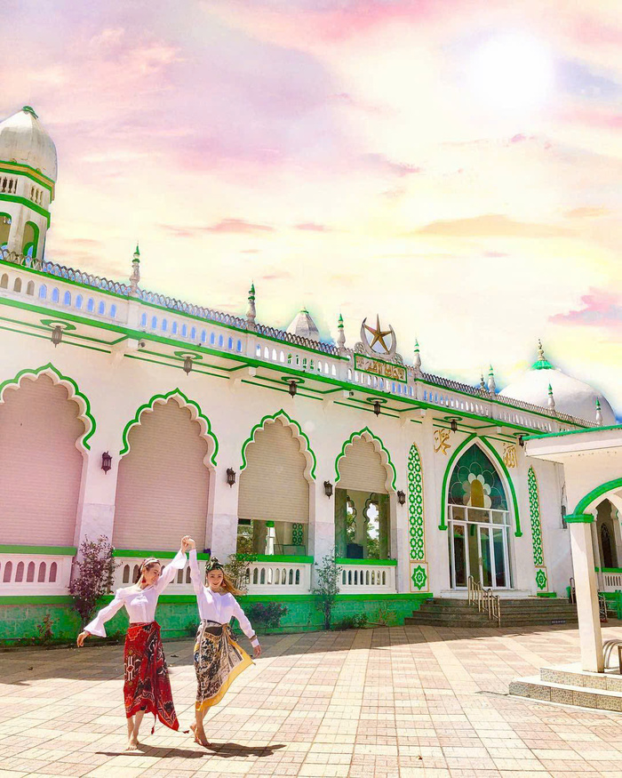 Ghé thăm các địa điểm du lịch Tân Châu An Giang - Thánh Đường Hồi giáo Jamiul Azhar Mosque