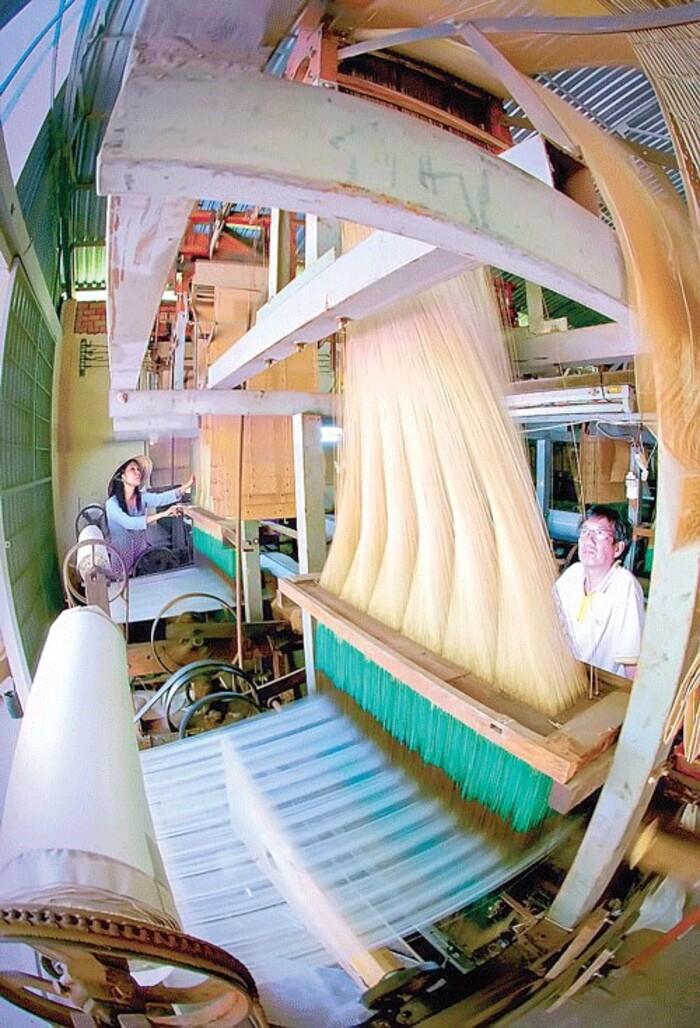 Ghé thăm các địa điểm du lịch Tân Châu An Giang - Làng lụa Tân Châu