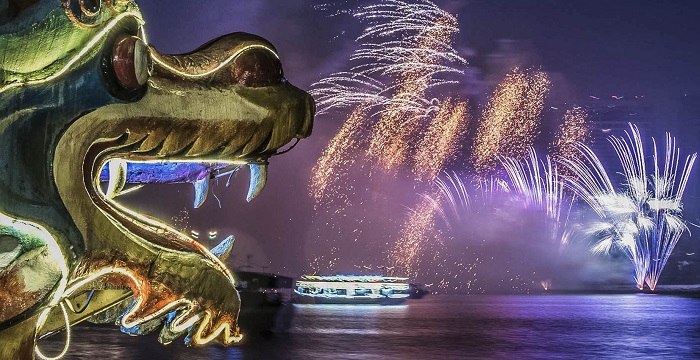 Tới điểm ngắm pháo hoa ở Đà Nẵng từ sớm để tránh tắc đường