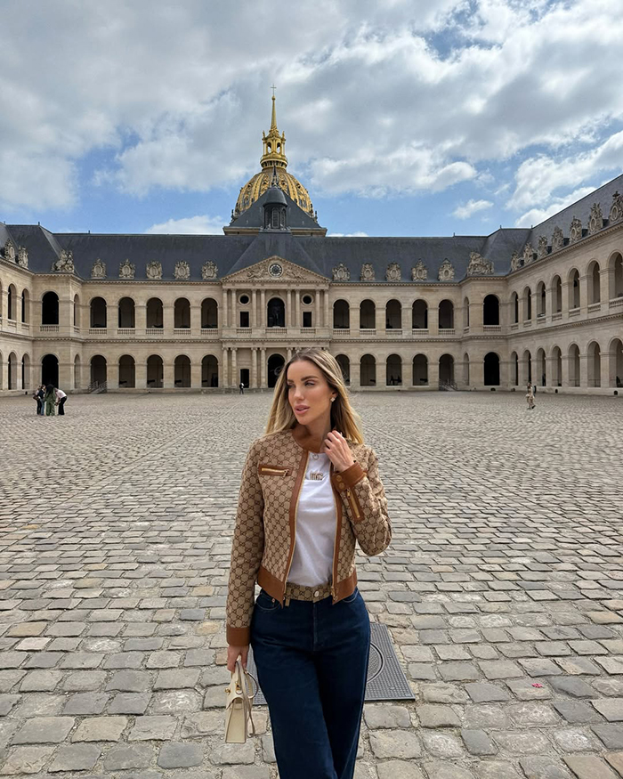 Kiến trúc mái vòm vàng lộng lẫy tại điện Invalides châu Âu