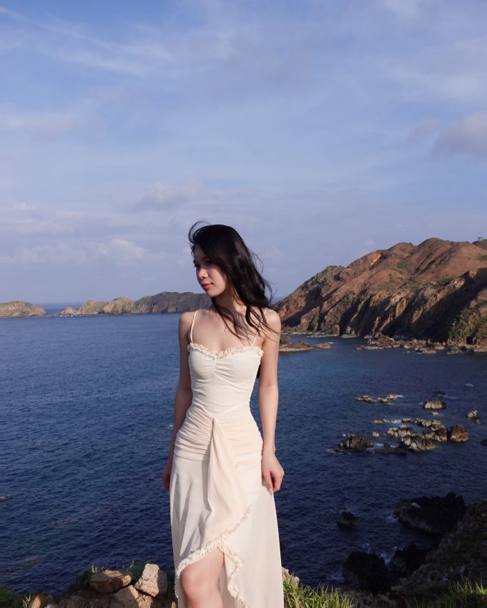 tắm biển đồi cát Phương Mai 