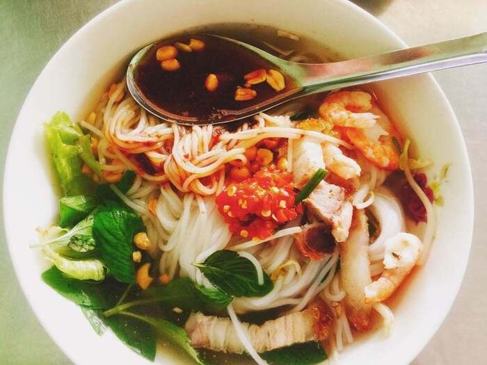 du lịch Cái Bề Tiền Giang - Thưởng thức bún gỏi già