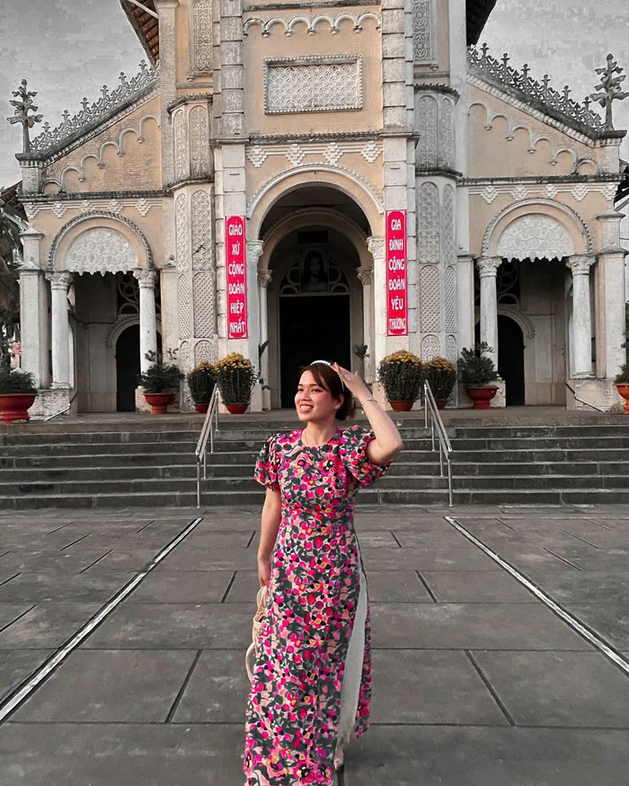 du lịch Cái Bề Tiền Giang - Ghé thăm Nhà thờ Cái Bè