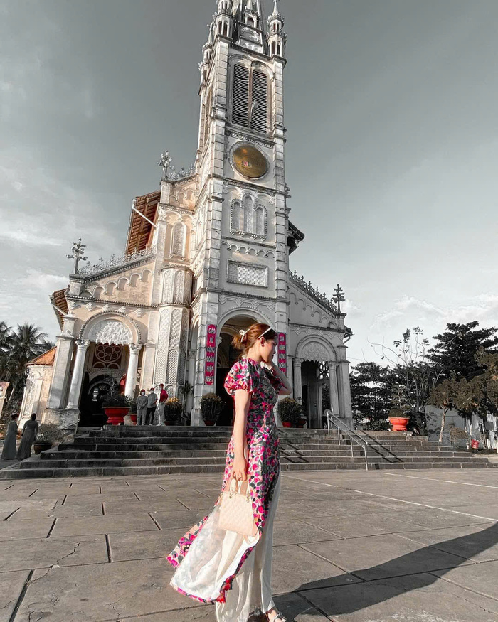 du lịch Cái Bề Tiền Giang - Ghé thăm Nhà thờ Cái Bè