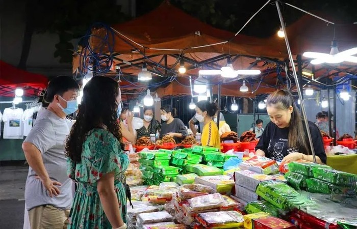 Du lịch Tây Ninh về đêm đi đâu - Chợ đêm Tây Ninh