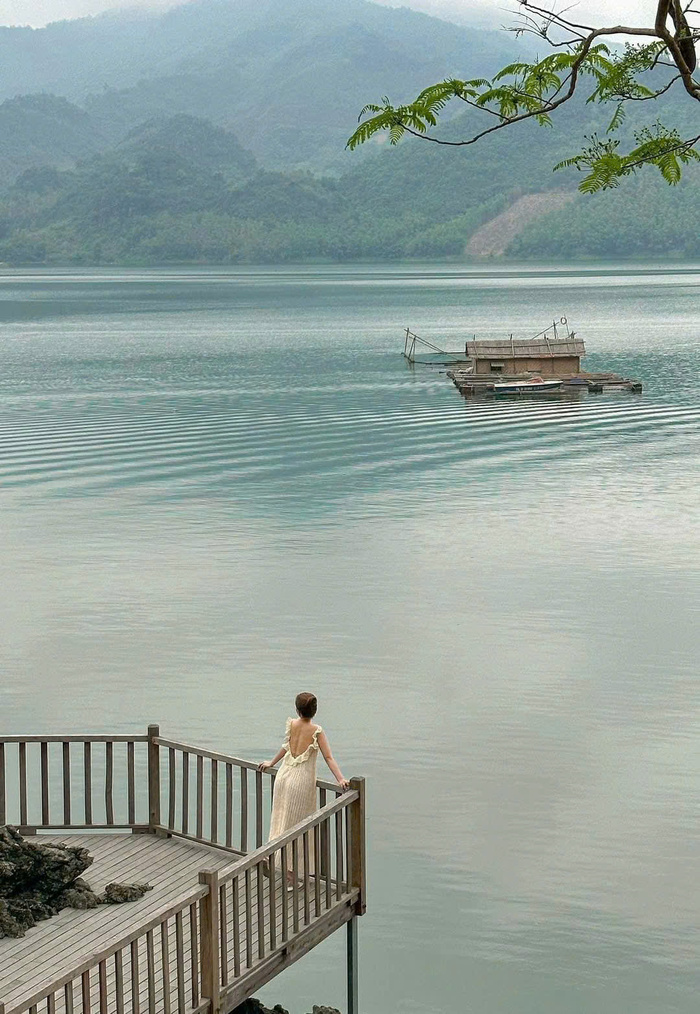 Vui chơi ở các hồ nhân tạo đẹp ở Việt Nam - Hồ Hòa Bình