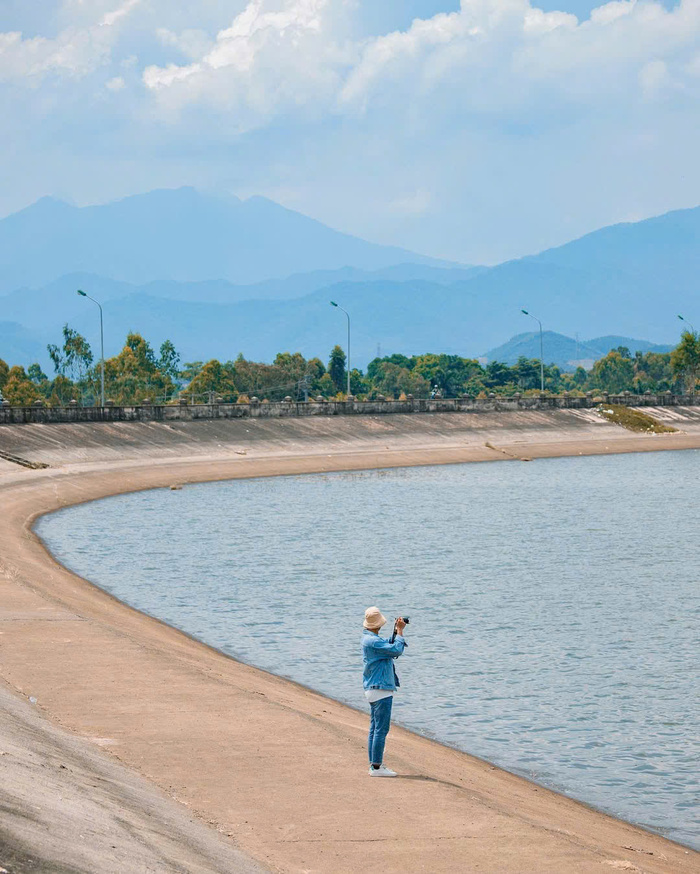 Vui chơi ở các hồ nhân tạo đẹp ở Việt Nam - Hồ Đại Lải