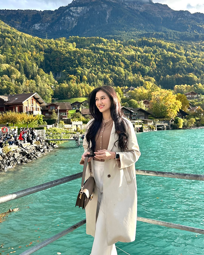 Bến tàu Iseltwald Landing Stage tại làng ISeltwald châu âu