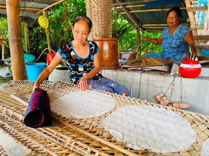 Ghé thăm các làng nghề truyền thống ở Cần Thơ - Làng bánh tráng Thuận Hưng