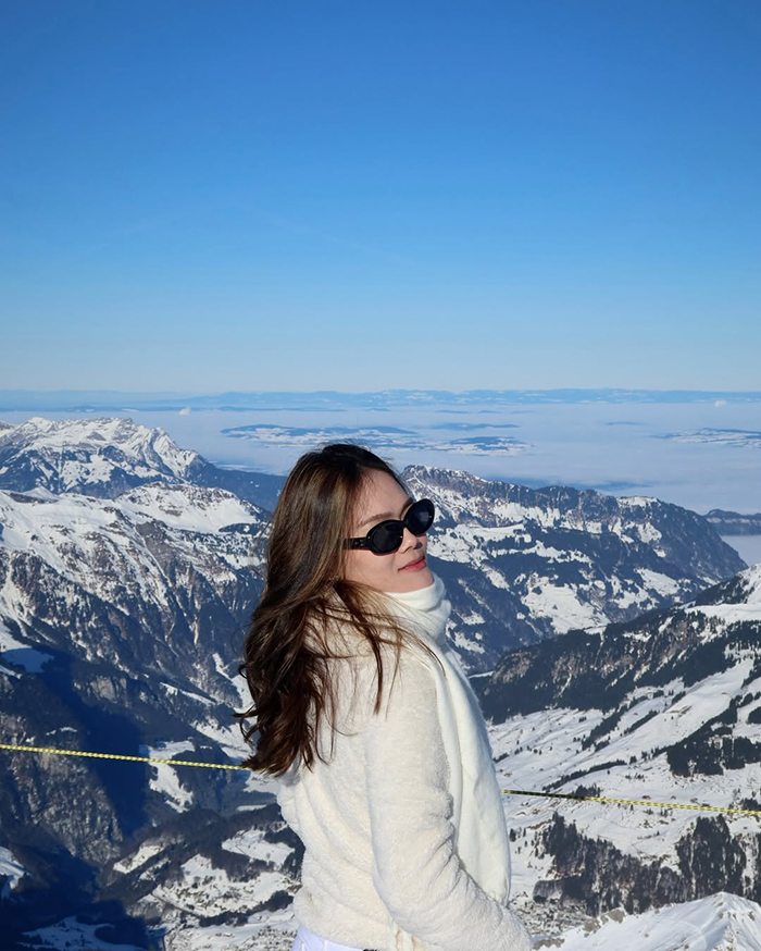 Di chuyển bằng ô tô tự lái tới làng thiên thần Engelberg châu Âu