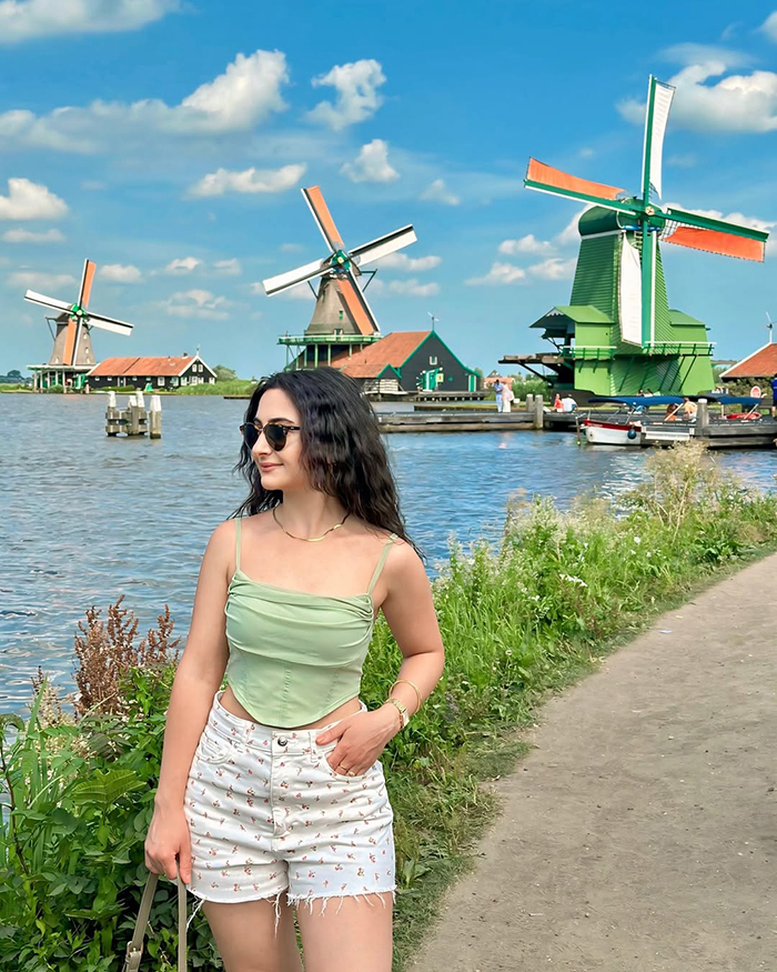 Mùa thu (tháng 9 - tháng 11) tại làng zaanse schans châu âu