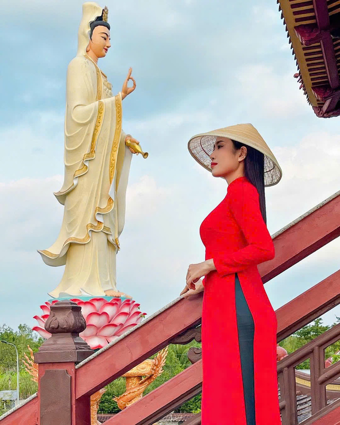 Tham quan các ngôi chùa đẹp ở Vĩnh Long - Chùa Phật Ngọc Xá Lợi