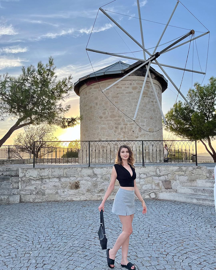 Cối xay gió Alacati (Alacati Windmills) tại ngôi làng Alacati Thổ Nhĩ Kỳ