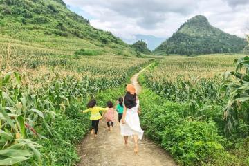 Lên Quản Bạ đừng quên ghé làng Nặm Đăm Hà Giang Tuyên Quang