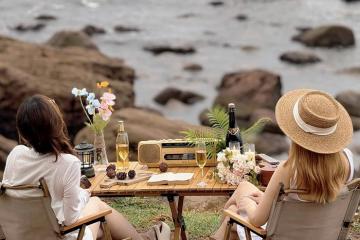 Bãi Đông Thanh Hoá: Điểm đến vừa rẻ vừa vui mà đẹp chẳng kém Phú Quốc