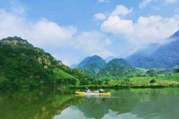 Đến hồ Suối Chiếu Sơn La, thả trôi muộn phiền vào làn nước trong xanh  