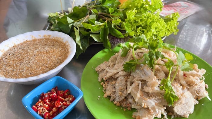 Gỏi cá mai - Món ăn đặc sản của thành phố cảng Vũng Tàu