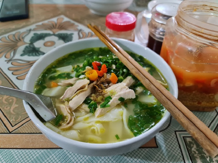 Phở Tráng Kìm cũng rất đáng để bạn thưởng thức khi tìm địa chỉ quán ăn ngon ở Đồng Văn