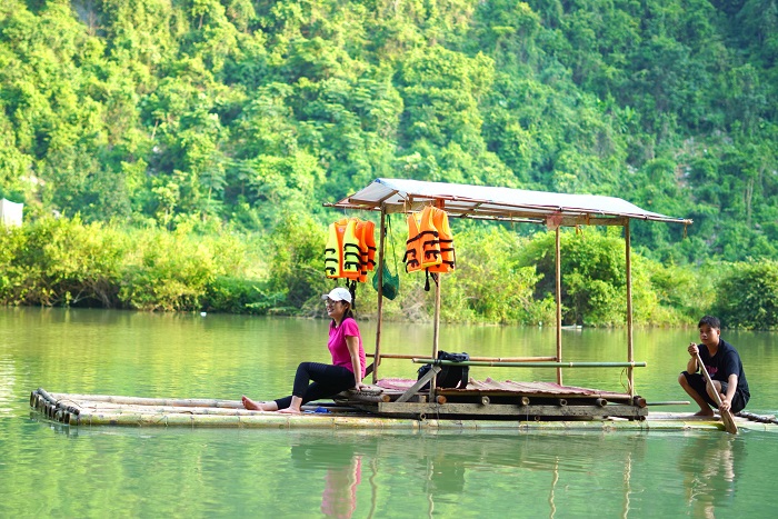 Vi vu du ngoạn ngắm cảnh thiên nhiên vùng núi Đông Bắc  - địa điểm dã ngoại ở Lạng Sơn 
