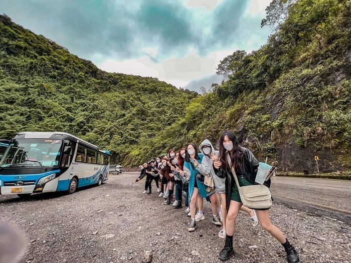 Rủ ngay team bạn thân tới Lễ hội rửa lá lúa ở Hòa Bình nào