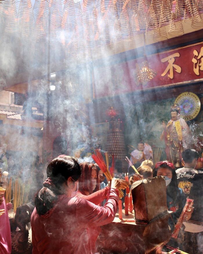 ghé China Town quận 5 chiêm bái ở chùa Quan Âm