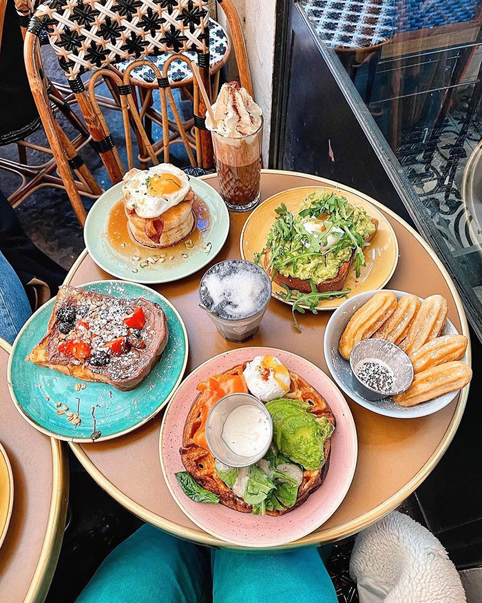 Bánh mì kẹp phô mai nướng (Croque monsieur) là đặc sản paris