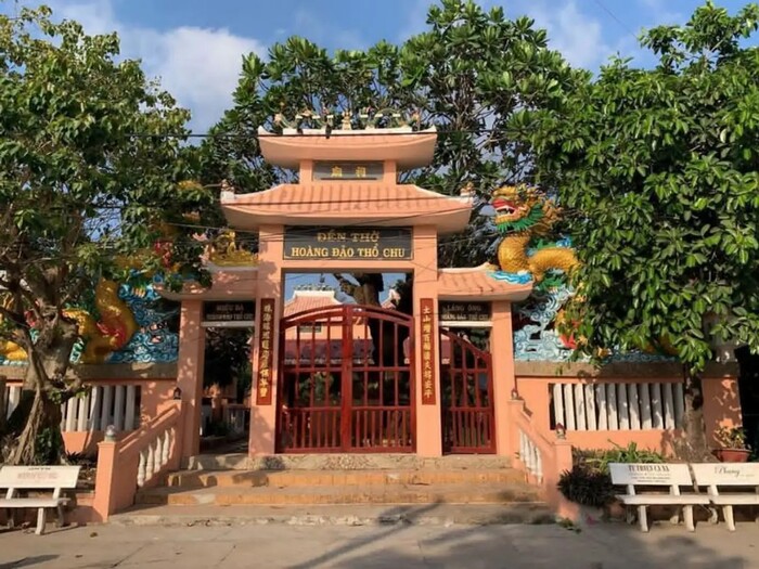đền thờ tại đảo Thổ Chu Kiên Giang 
