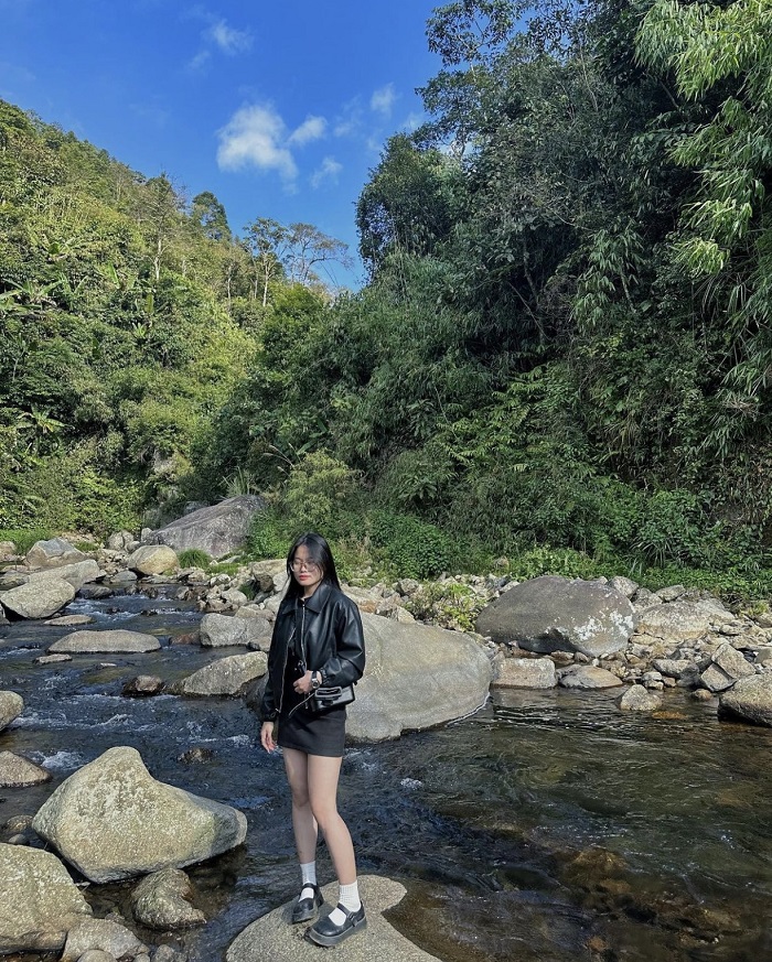 Khung cảnh thiên nhiên bình dị, mộc mạc thu hút khách du lịch Háng Đồng Sơn La