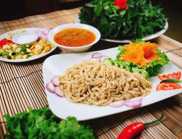 Gỏi cá nhệch Ninh Bình ăn bùi bùi, ngậy ngậy, là đặc sản của đất Kim Sơn ven biển
