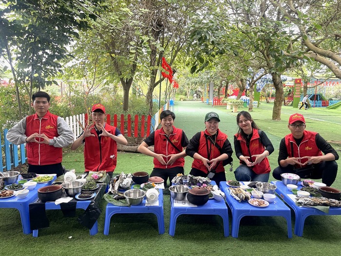tham gia cuộc thi nấu ăn tại khu du lịch trải nghiệm Hải Đăng