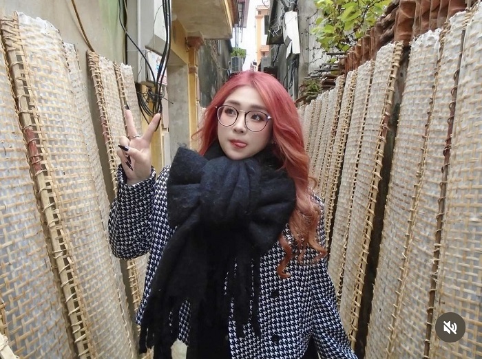 Ngay từ khi đặt chân tới làng Thổ Hà Bắc Giang bạn sẽ thấy các phên phơi bánh khắp đường làng ngõ xóm