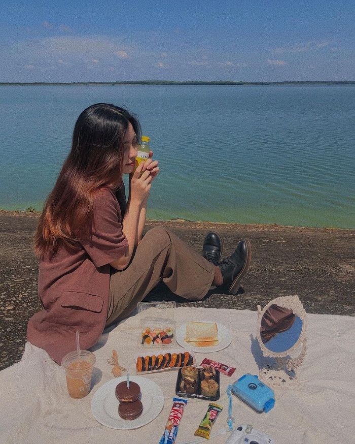 Săn mùa bướm rừng Mã Đà và cắm trại bên hồ Trị An thôi nào