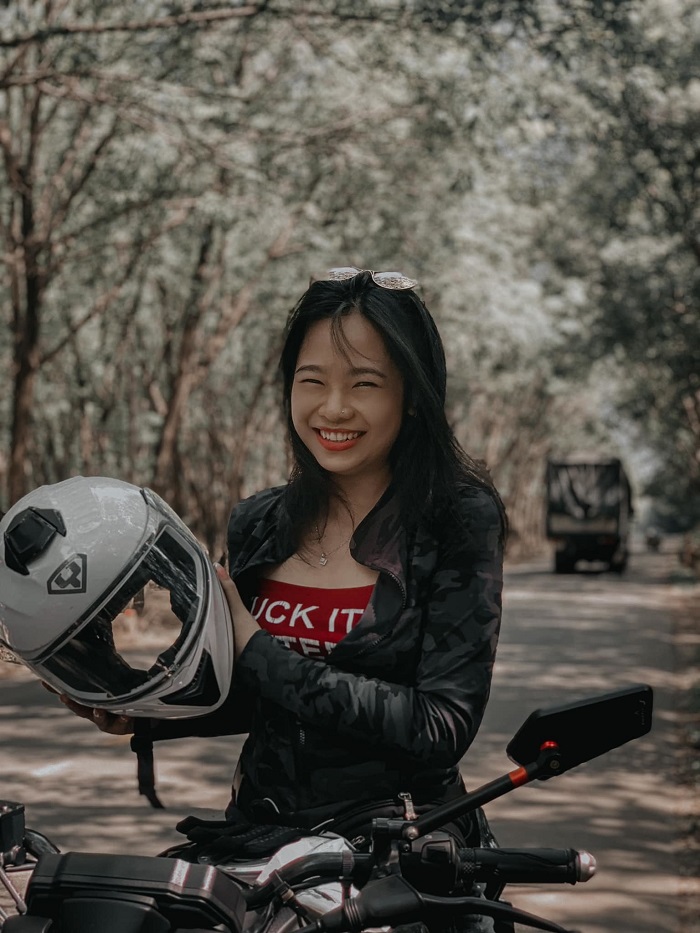 Nhiều người chọn phượt xe máy tới mùa bướm rừng Mã Đà