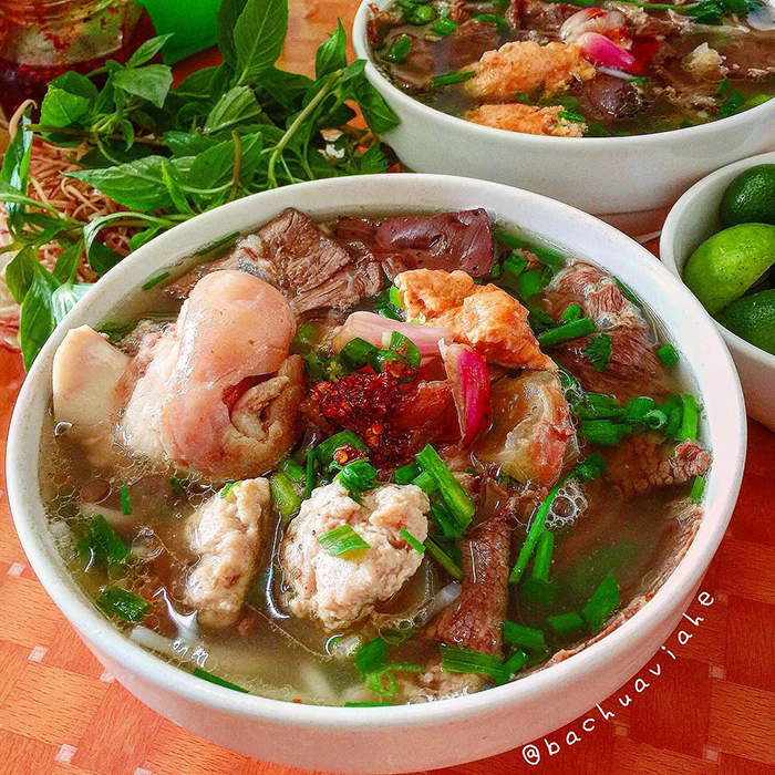 Khám phá những quán bún bò ngon ở huế khó quên